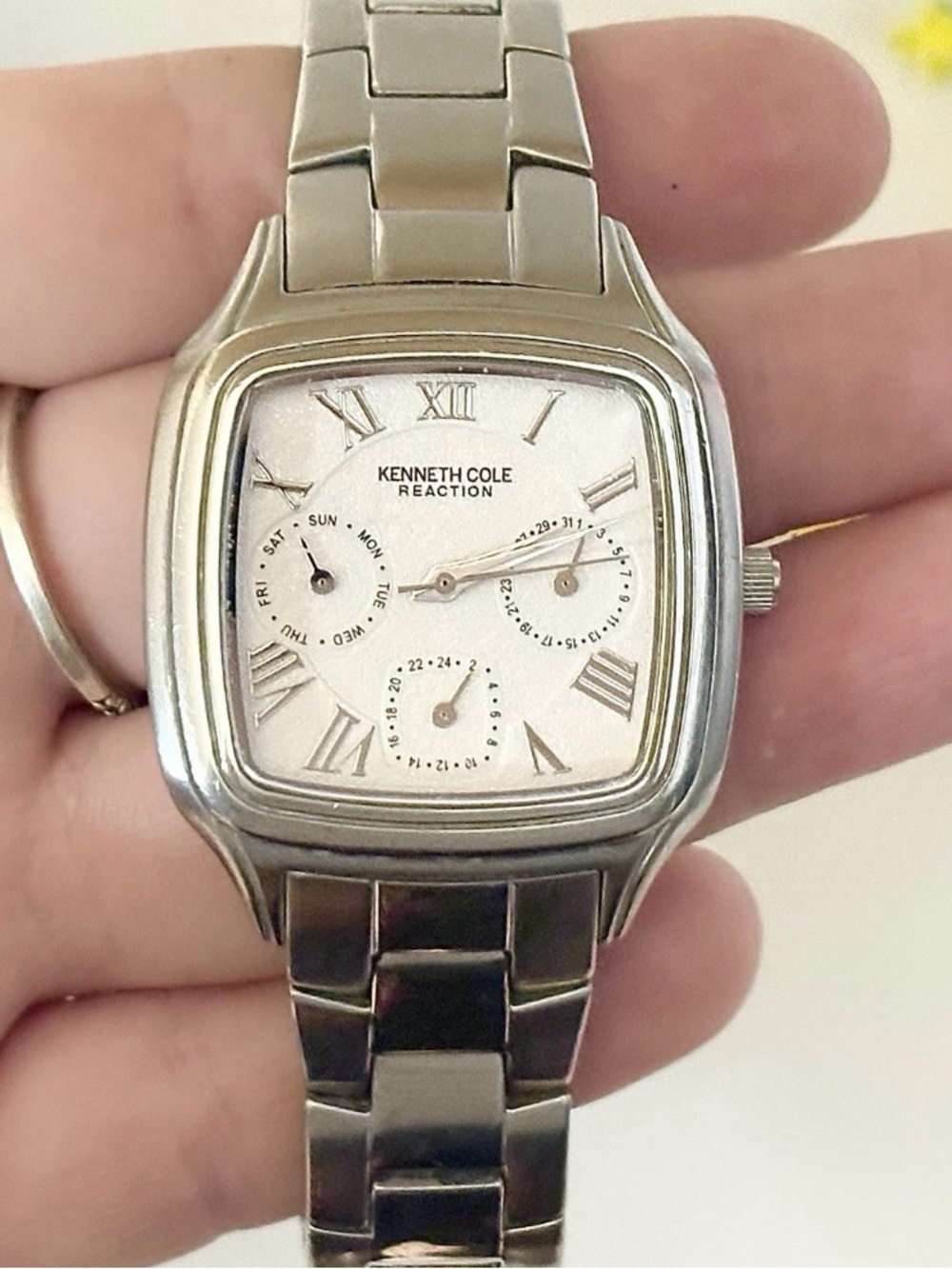 Kenneth Cole Reaction Mens Chronograph Multifunction Day/Date Barrel Watch WORKS